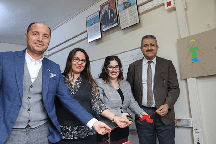  Kuşadası Aydem Sınıf Kitapliığı 